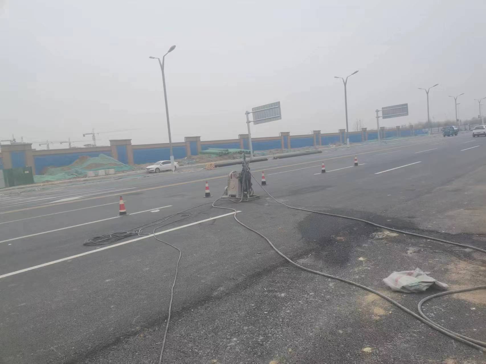 阜龙乡马路注浆